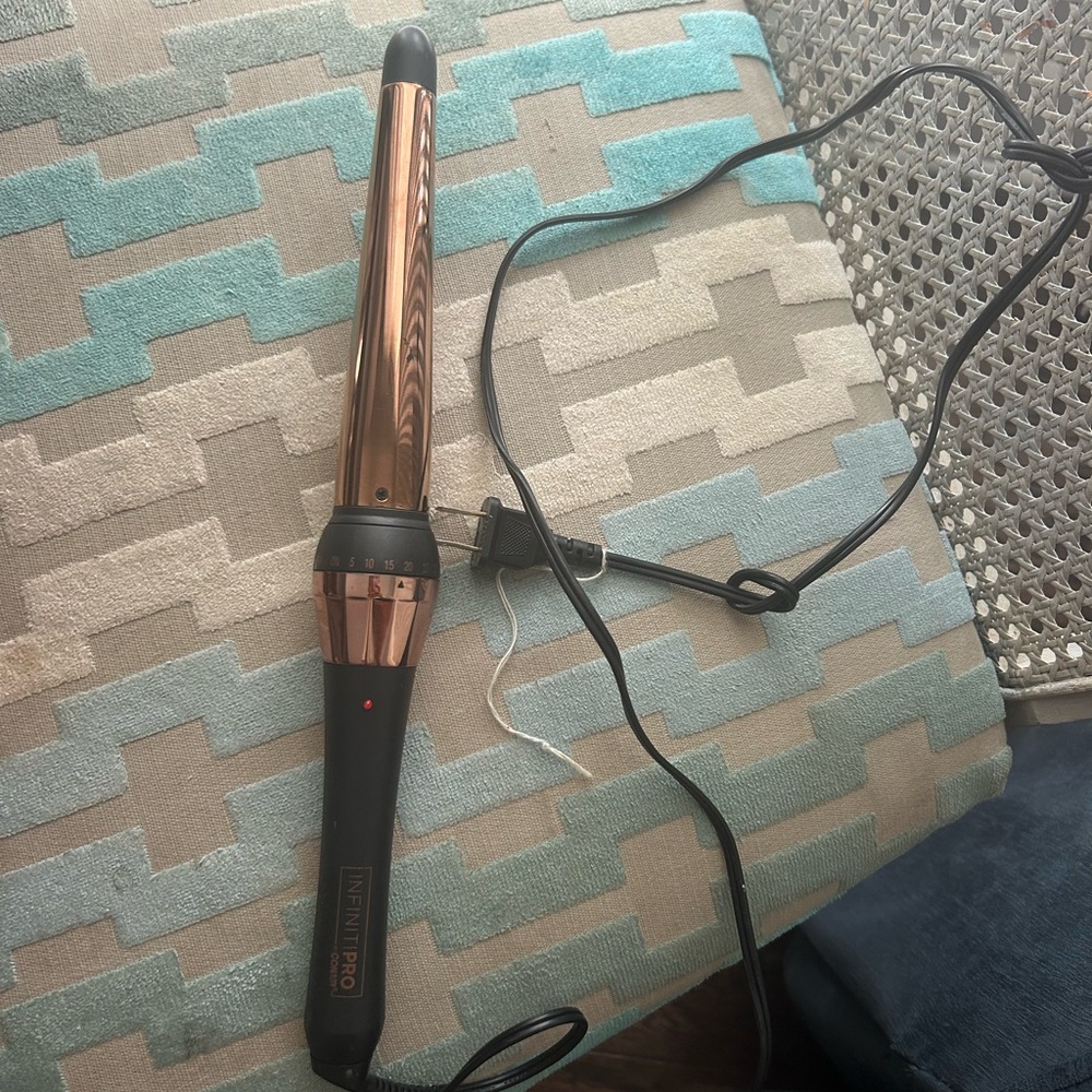 INFINITIPRO Rose Gold Curling Wand